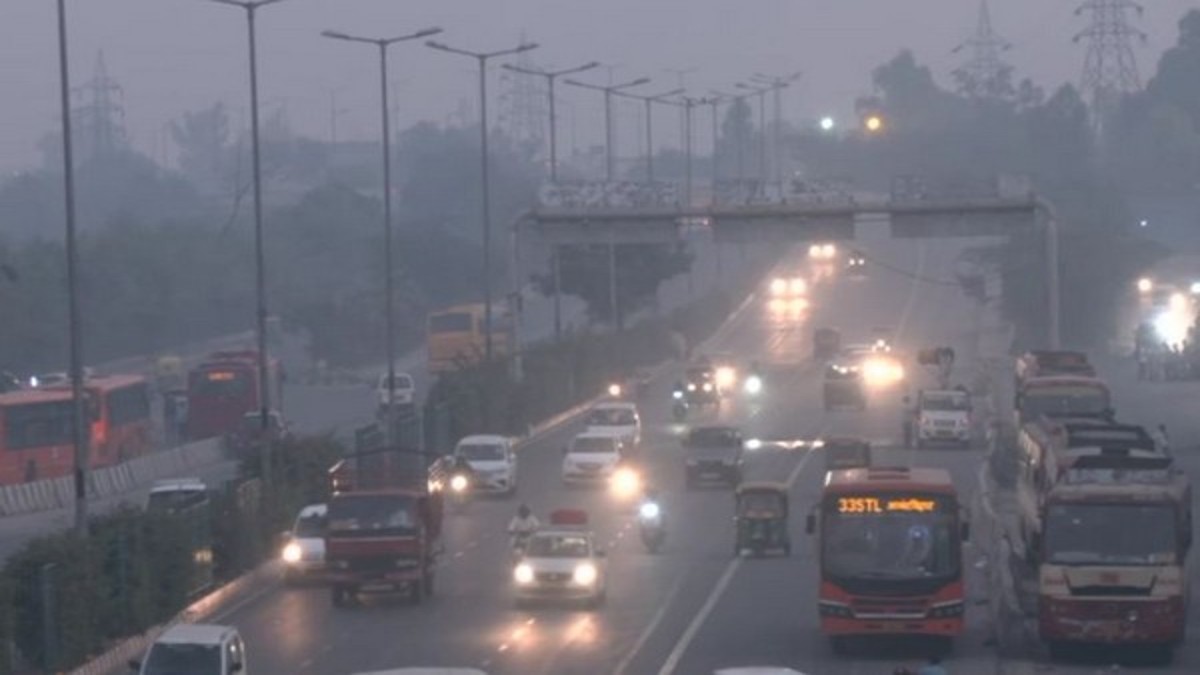 Delhi’s air quality plunges to ‘poor’ category; AQI at 256