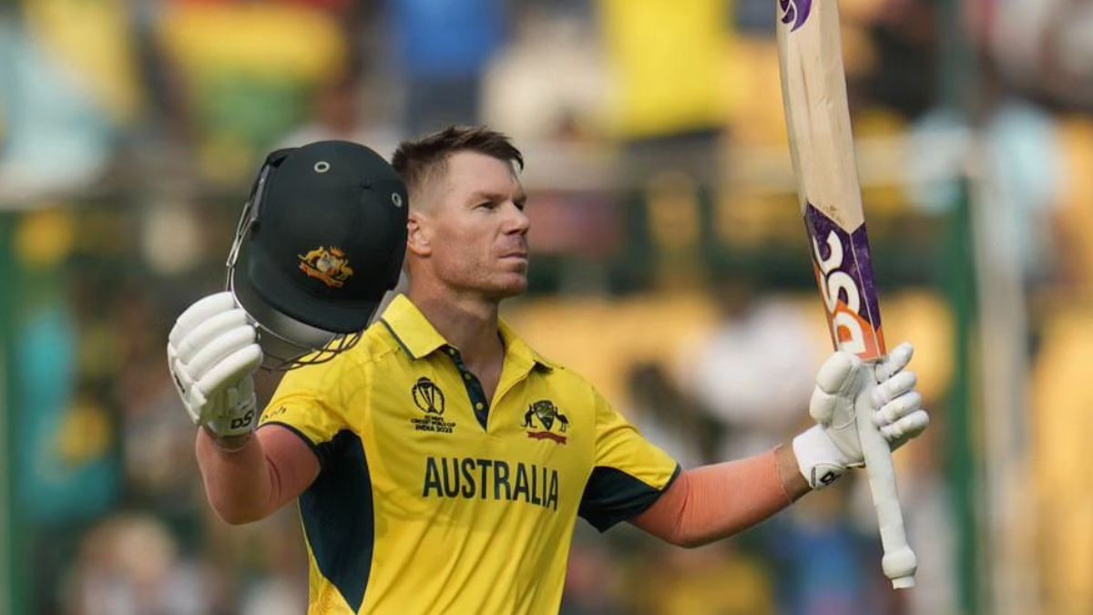 David Warner gives hilarious reply to Indian guy for calling Australian cricketers arrogant, netizens react