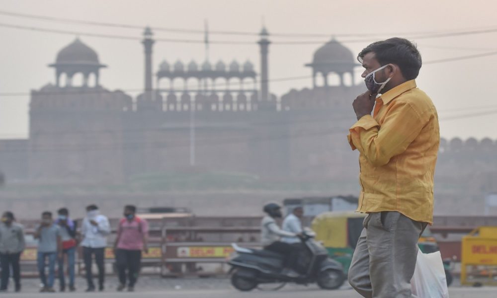 As Delhi chokes with ‘very poor’ air, netizens vent their anger; a wave of memes & swipes on X