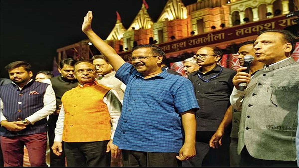 Arvind Kejriwal to skip ED summons, heads to MP for election rally