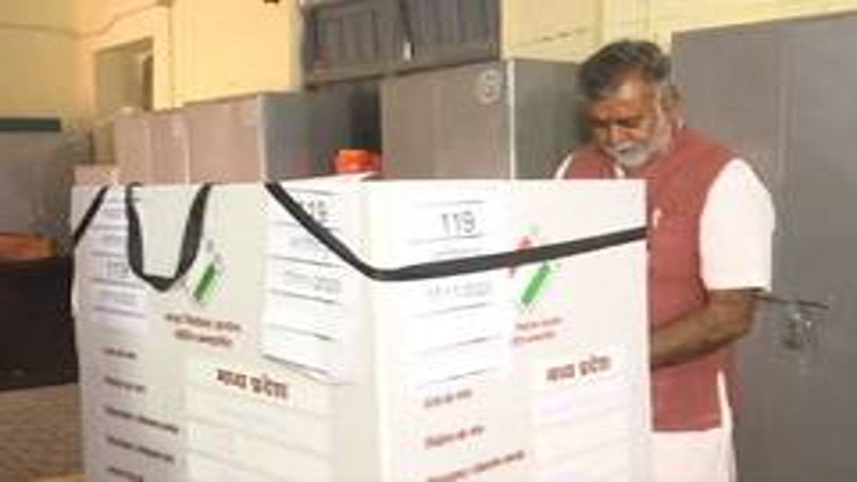 Assembly Elections: Madhya Pradesh records 11.19 pc polling, Chhattisgarh logs 5.71 pc till 9:30 am, says EC