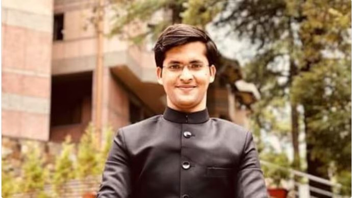 Meet India’s Youngest IAS Officer Ansar Shaikh who cracked UPSC at the age of 21