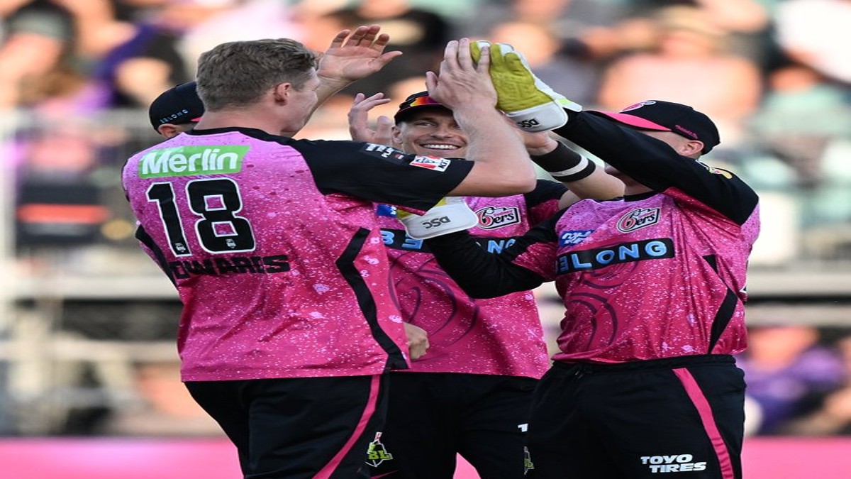 BBL 13: Sixers climbs to the top of the table after a hard fought win over the Hurricanes, check out the complete points table