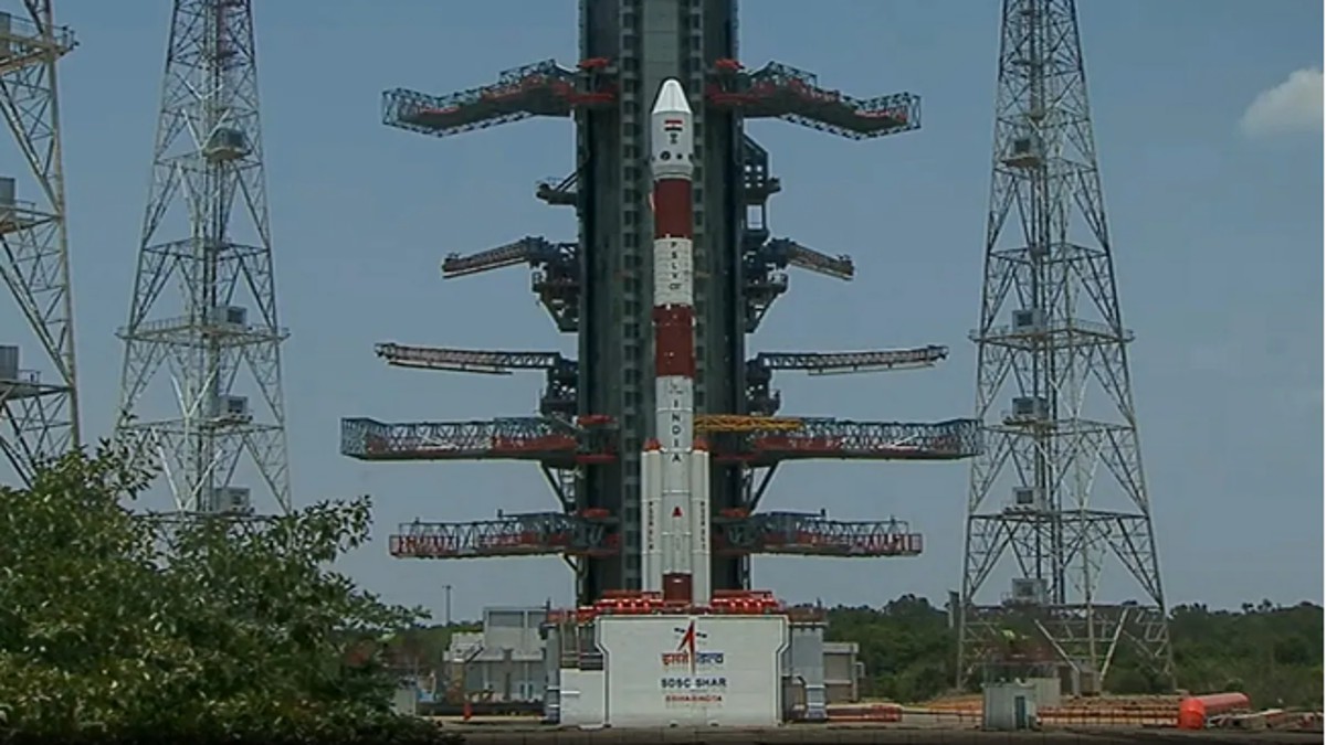 ISRO to launch XPoSAT and 10 other playloads