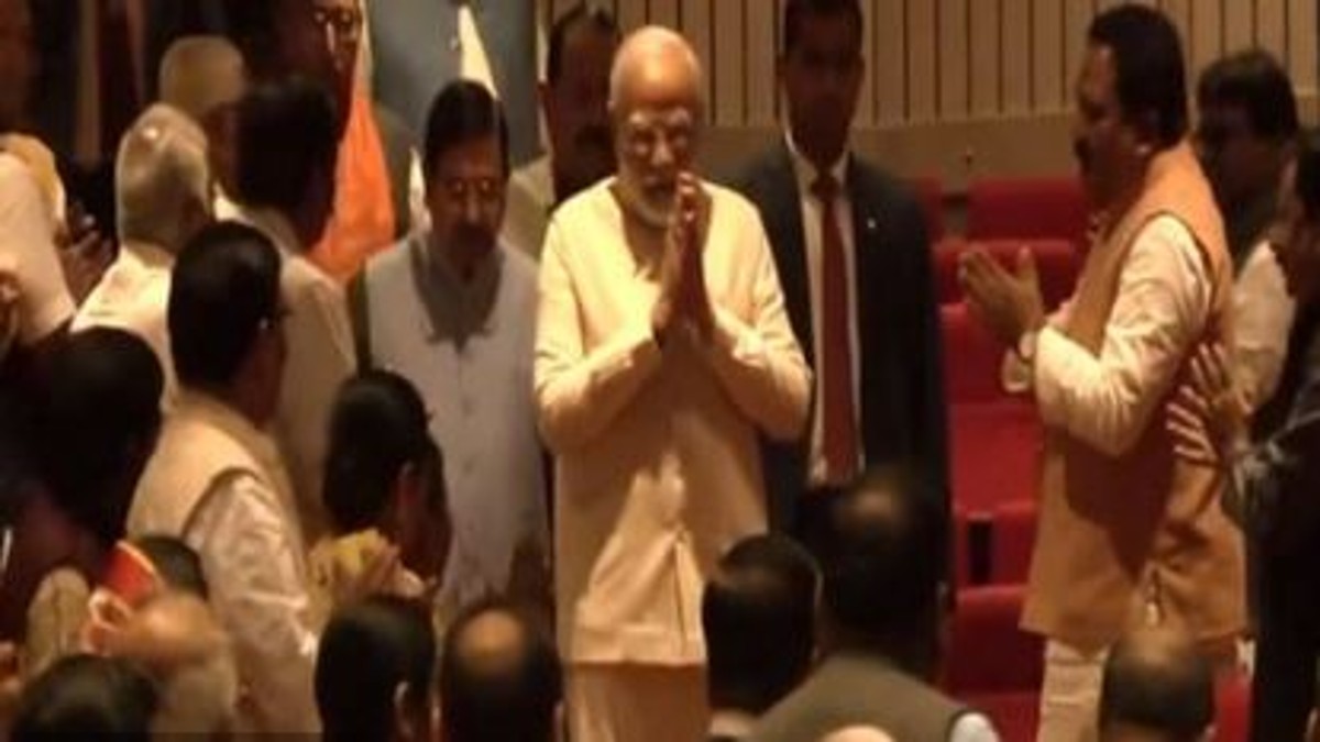 “Modi ji ka swagat hai…”: PM Modi gets rousing welcome at BJP’s meeting after win in 3 states