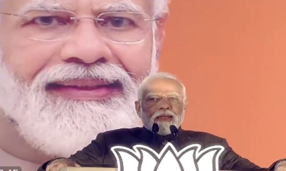 PM Modi addresses party workers at BJP HQs after big victory