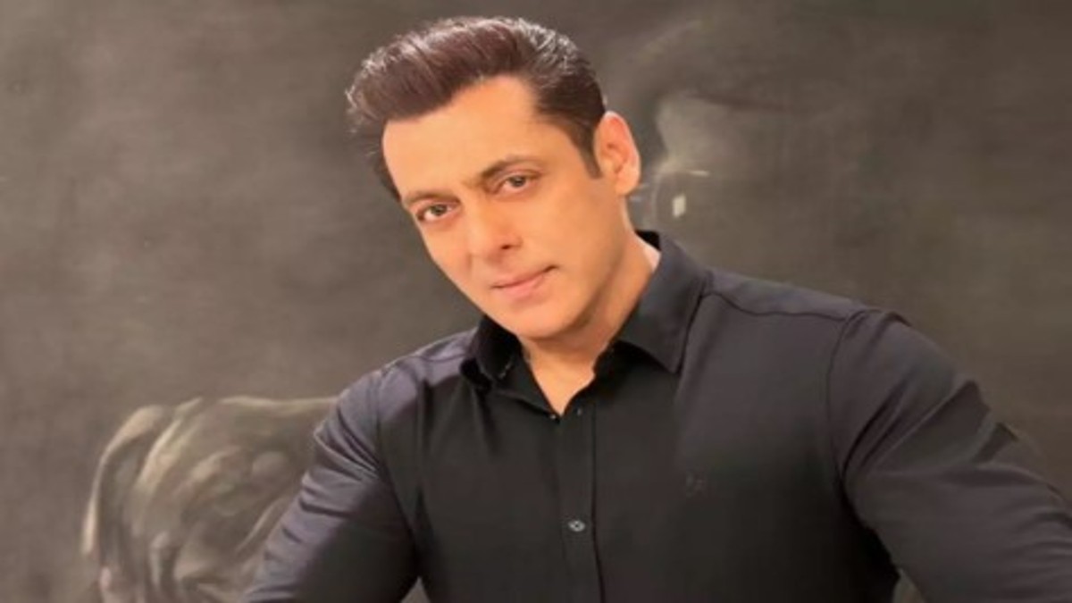Salman Khan black shirt