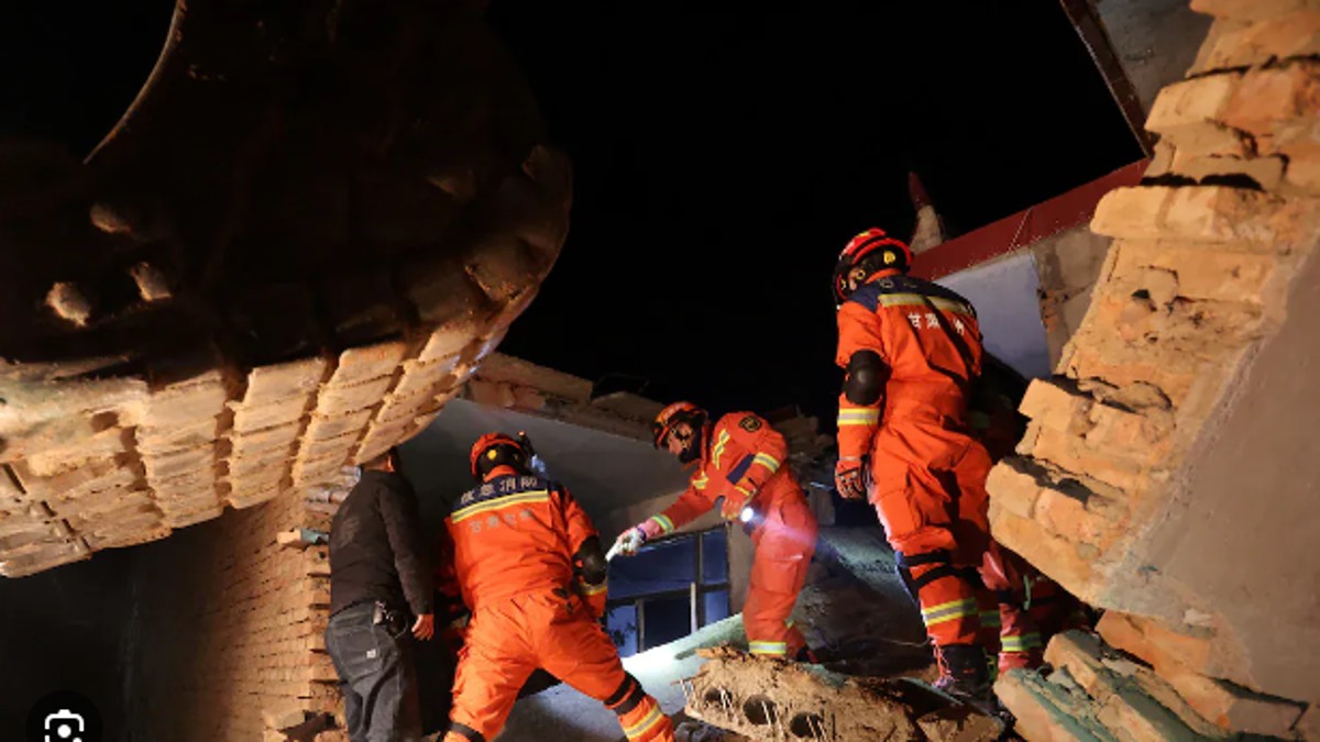 China Earthquake: More than 100 dead in Gansu and Qinghai