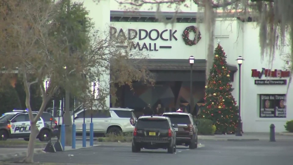 US: Man killed, woman injured in shooting at Florida mall