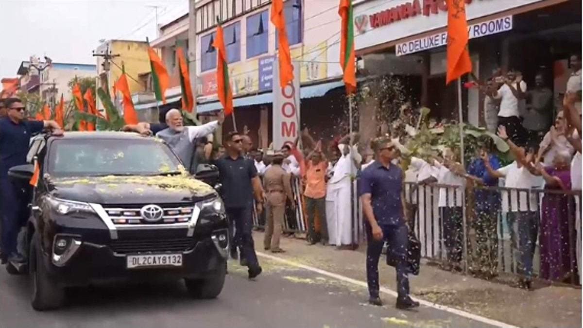 PM Modi holds roadshow in Rameswaram, people shower flower petals at his cavalcade