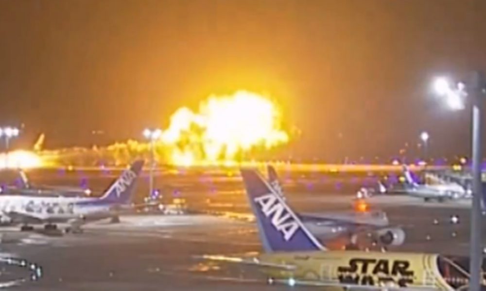Japan airlines plane caught in flames at Tokyo airport; close shave for 379 people onboard (VIDEO)