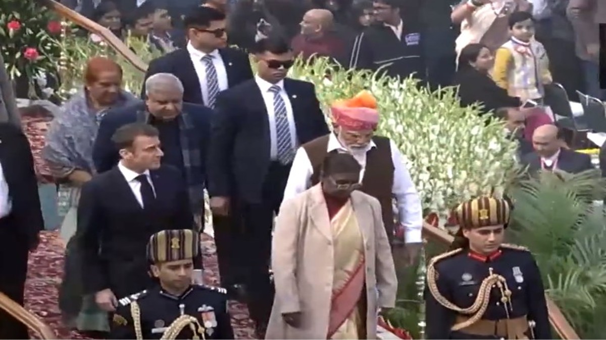 Republic Day parade concludes; President Bodyguard escorts Droupadi Murmu, Emmanuel Macron