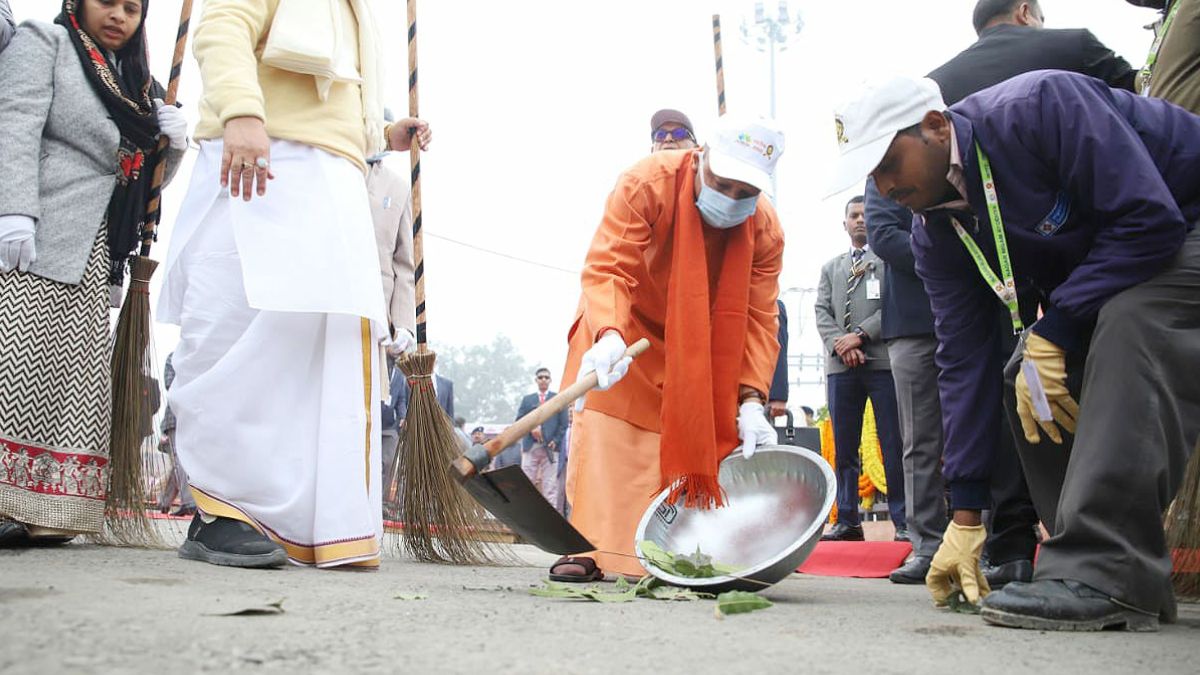 CM Yogi starts special cleanliness & service ritual at Gorakhnath Temple Complex to make Khichdi Fair a zero-waste event