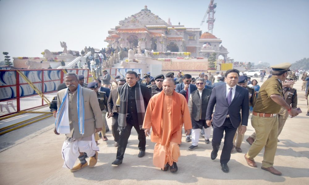 Amid heavy rush, CM Yogi takes stock of arrangements at Ram Temple
