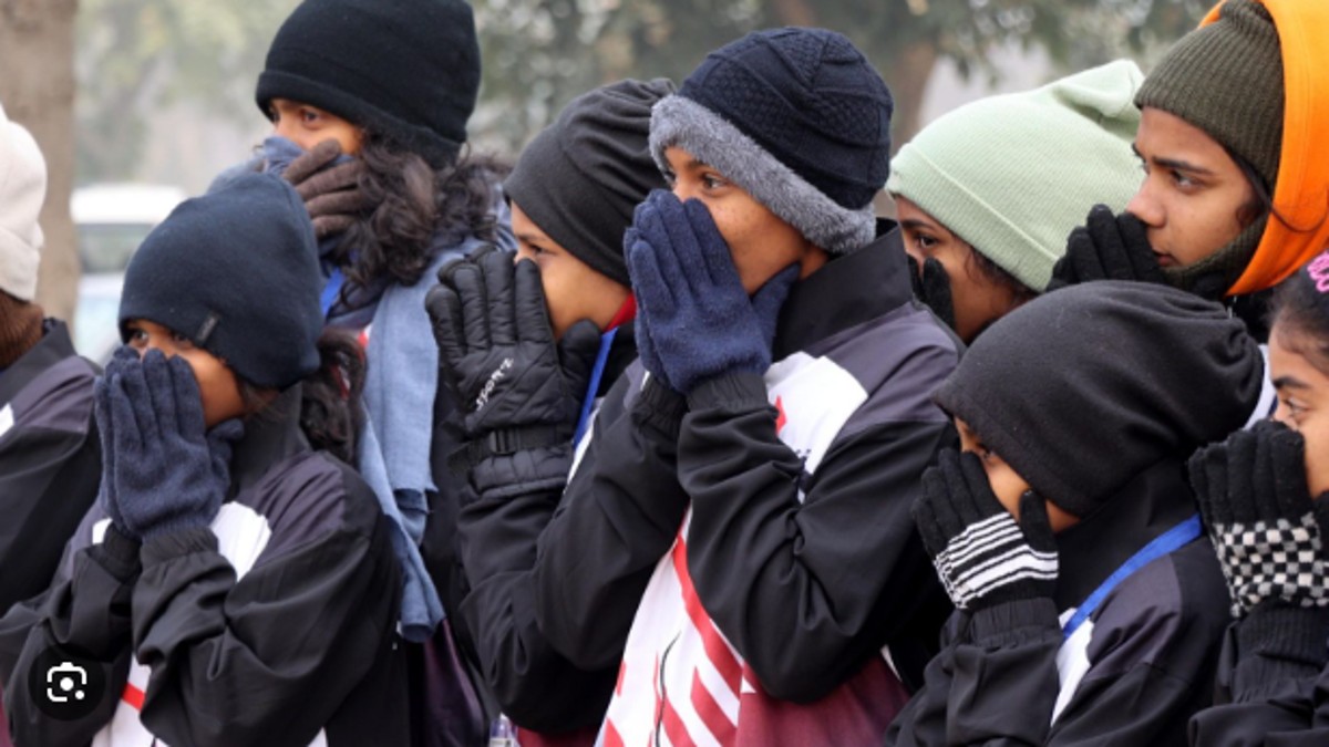 Schools up to class 5 in Delhi to remain closed for next 5 days amid cold weather conditions