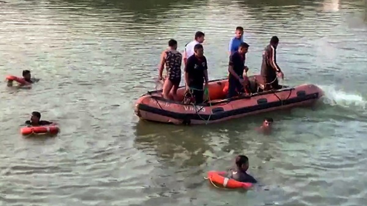 Vadodara boat capsize: FIR filed, manager and staff of boating firm among 18 booked for negligence