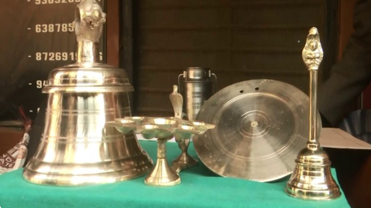 Devotees urge to install bell in Gyanvapi Mosque