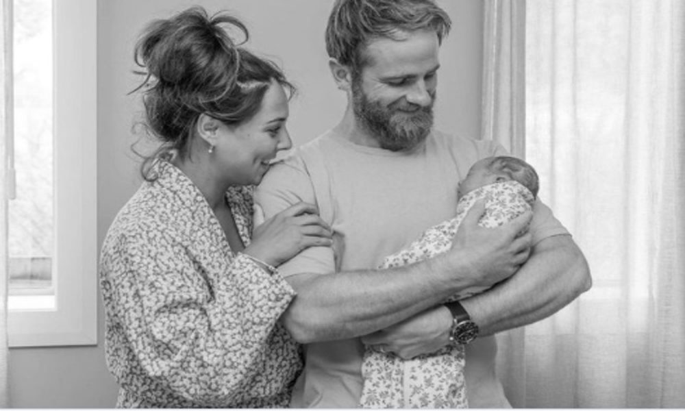 New Zealand Superstar Kane Williamson blessed with a baby girl, Fans say wholesome pic of the day