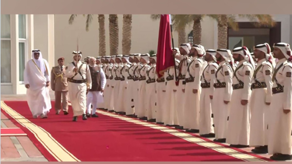 PM Modi receives ceremonial welcome in Doha, holds bilateral with Amir of Qatar