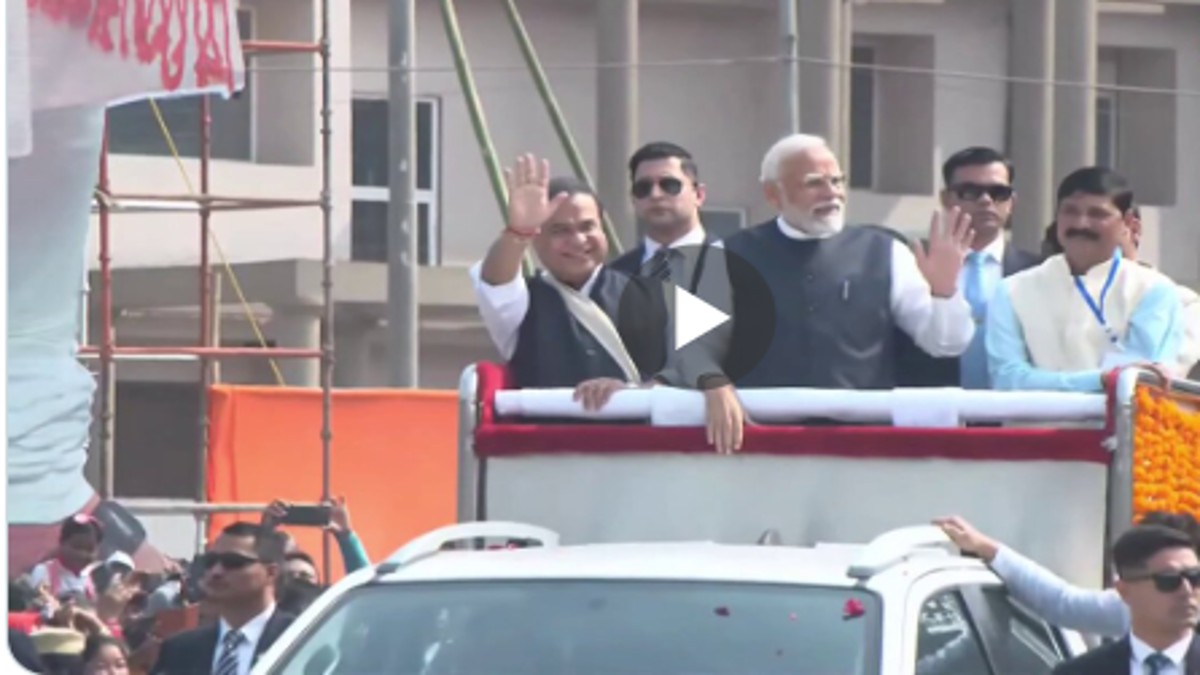 Thousands line streets as PM Modi holds roadshow in Guwahati