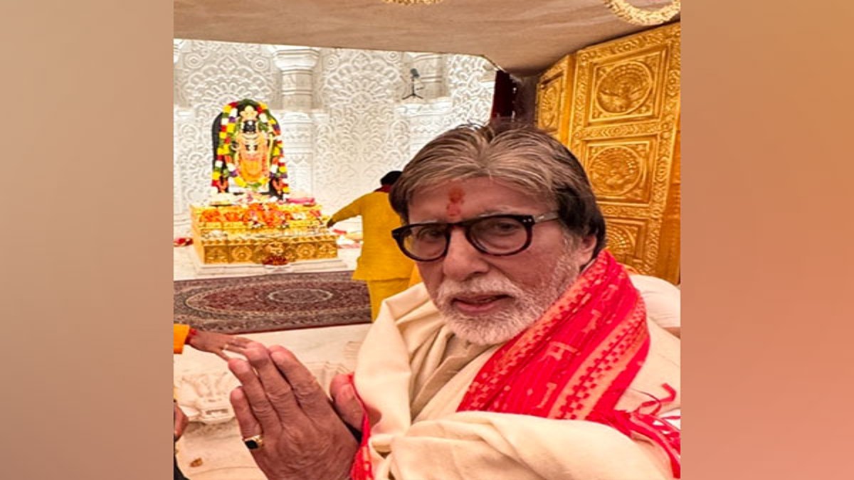 Amitabh Bachchan offers prayers at Ram Mandir in Ayodhya