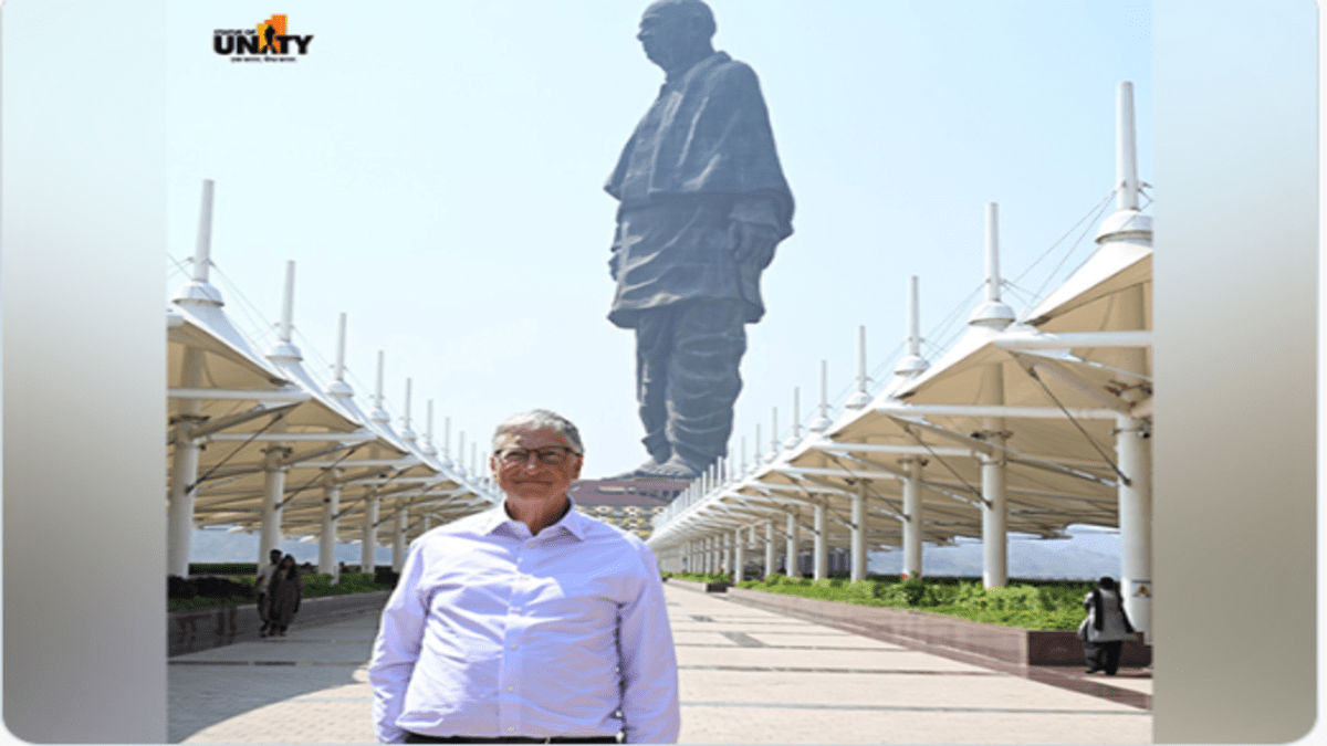 Bill Gates visits Statue of Unity, calls it “engineering marvel”; PM Modi appreciates