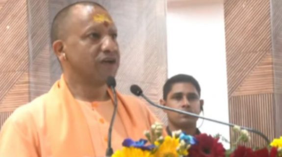 “Even 4th generation of Congress will not be able to restore Article 370 in Kashmir”: UP CM Yogi Adityanath