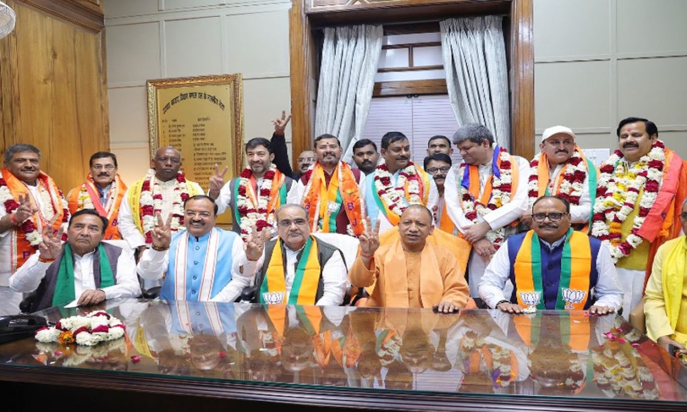 All 7 BJP MLC candidates file nominations in the presence of CM Yogi