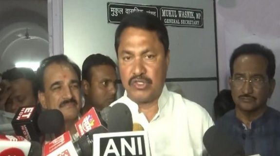 Congress finalizes 12 candidates in Maharashtra for LS polls; meeting with Thackeray, Pawar today