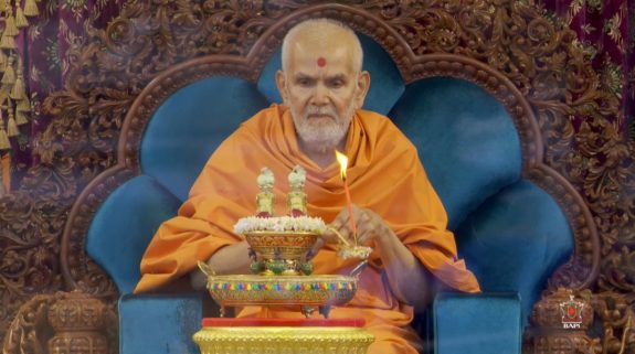 Historical Pushpadolotsav Festival Celebrated in Sarangpur in the presence of H.H. Mahant Swami Maharaj