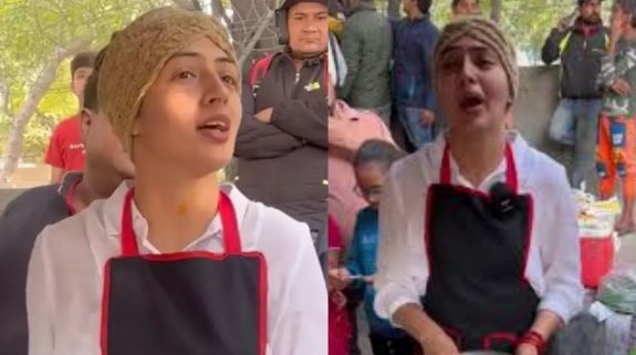 Watch: Netizens Rage as Disgusting Video of Delhi’s Vada Pav girl goes viral on social media, says, “Khooni Vada Pav” 