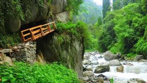 Explore the Best Tourist Destinations in Himachal to escape the Summer Heat !