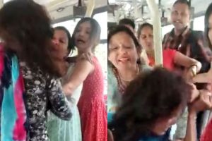 Watch: Delhi girl beats woman over free seat inside moving DTC bus, Viral video leaves netizens concerned