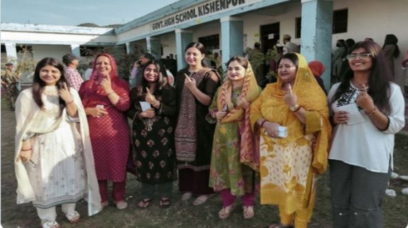 Lok Sabha polls: Tripura records 54.47 per cent voter turnout, Maharashtra at lowest with 31.77 per cent till 1 pm