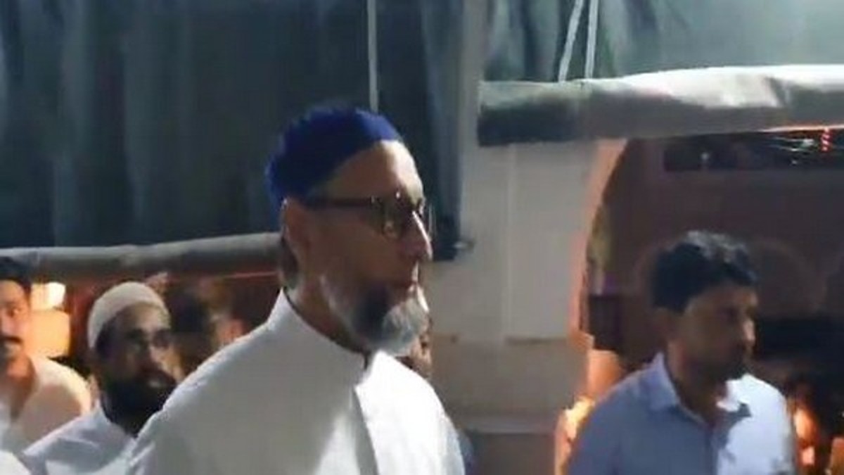 “We stand with Mukhtar Ansari’s family in this difficult time,” says Asaduddin Owaisi