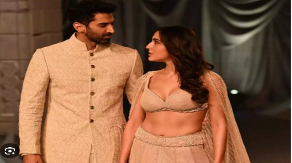 Buzz: Aditya Roy Kapoor spotted with Sara Ali Khan after break up with Ananya Panday