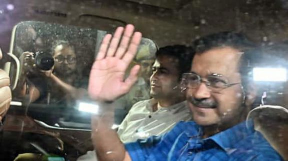 Relief for Arvind Kejriwal, Supreme Court grants interim bail till June 1