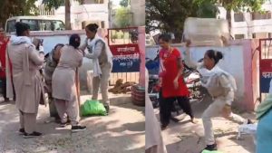Watch: Video of lady cops thrashing female vegetable seller surfaces on internet, netizens react