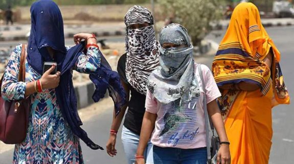 Delhi’s Mungeshpur witnesses record high temperature of 52.3 degree Celsius