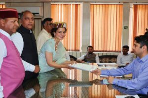 “People of Mandi and their love brought me here” says Kangana Ranaut after filing nomination from Mandi