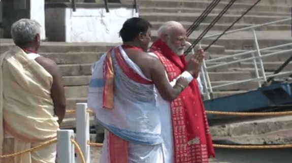 Varanasi: PM Modi offers prayers at Dasaswamedh Ghat and takes cruise ride, ahead of filing Lok Sabha nomination