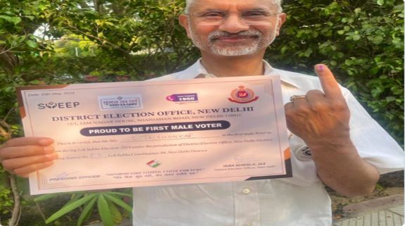 “Delhi’s voters will once again support PM Modi and Viksit Bharat”, says EAM S Jaishankar, casts his vote