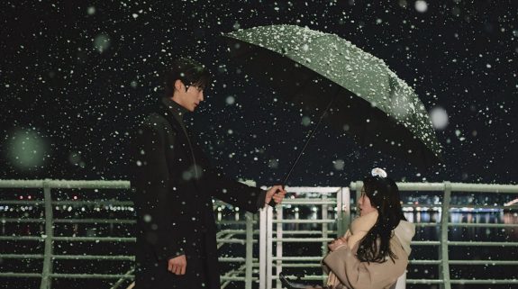 Lovely Runner, starring Byeon Woo Seok, reaches high ratings before finale episode, becoming the most buzzworthy drama