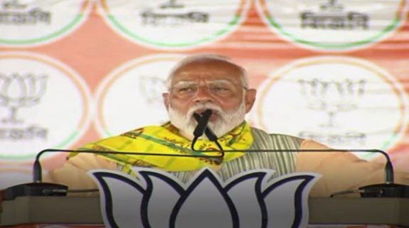 “Mamata Banerjee threatening Ramakrishna Mission, Bharat Sevashram, ISKCON to please vote bank”: PM Modi