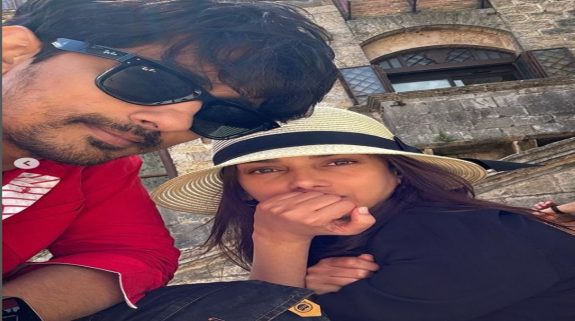 Aditi Rao Hydari shares delightful pictures from Italy vacation with Beau Siddharth, says Grateful..