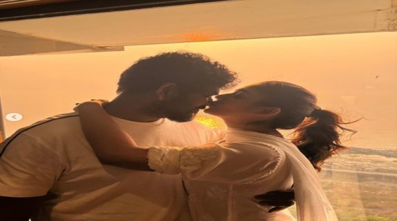 Nayanthara & Vignesh celebrates second anniversary, says getting married to you is the best thing..