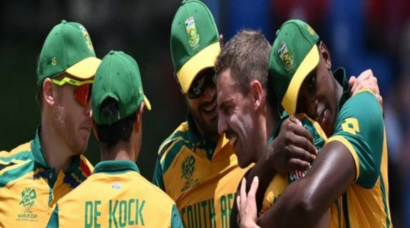 South Africa reaching T20 World Cup final special gift to Steyn on his birthday: AB de Villiers