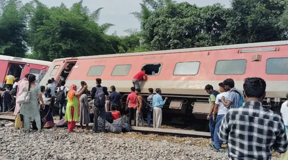 UP: One person dies while several injured after coaches of Dibrugarh Express derail near Gonda