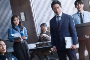 The Auditors OTT Release Date: Here’s where you can watch Shin-ha-Kyun’s workplace drama online 