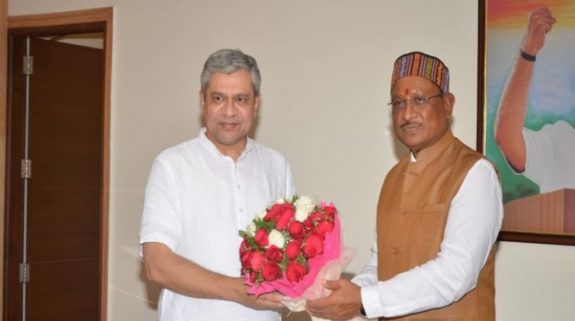 Chhattisgarh CM Sai meets Railways Minister, discusses new projects